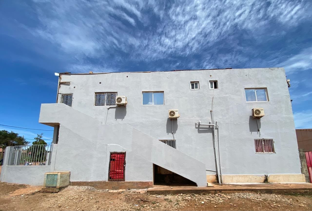 Centro Médico Infoprest — Cuanza Norte — Edifício do Centro Médico
