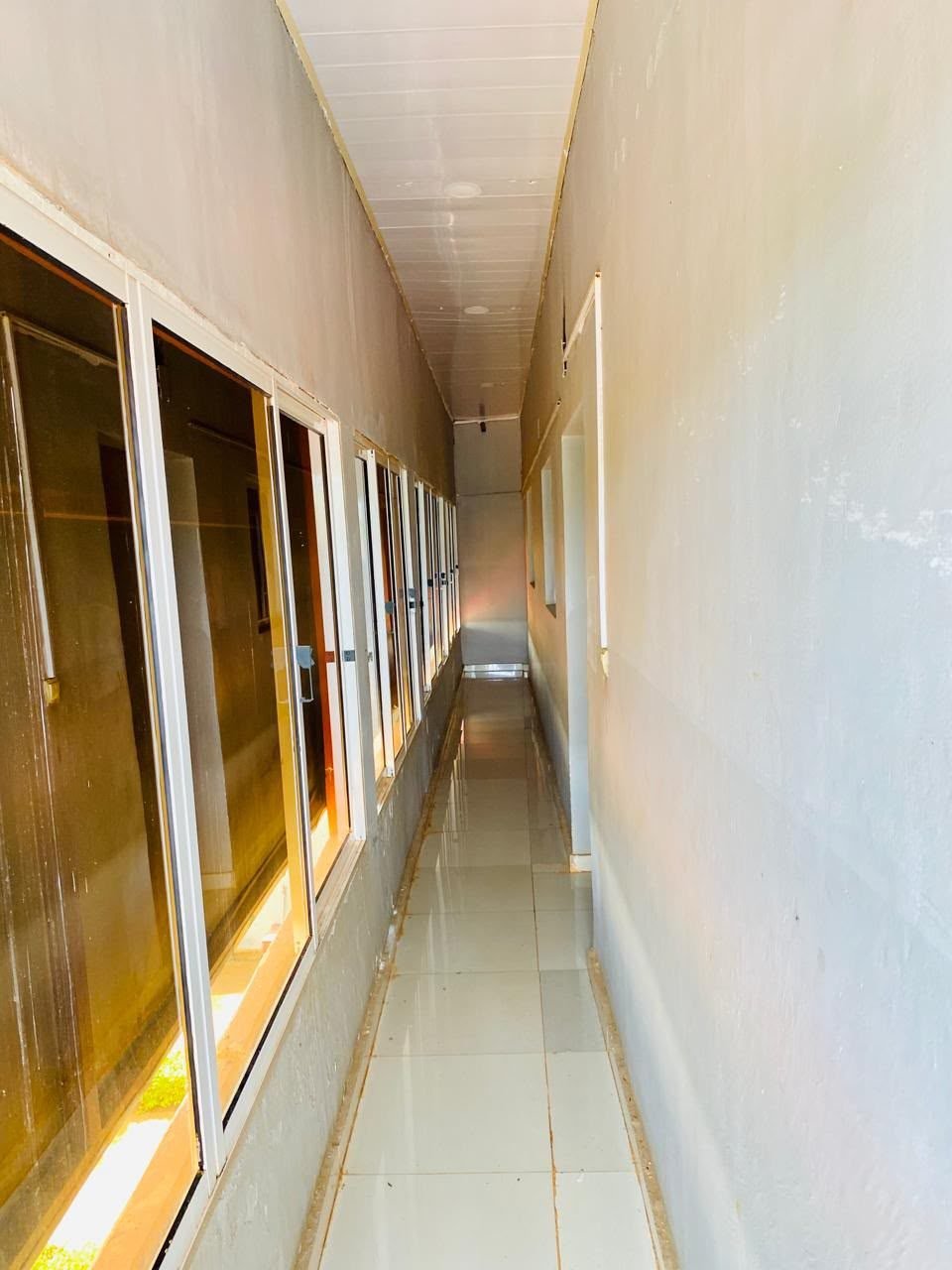 Centro Médico Infoprest — Cuanza Norte — Corredor do piso superior