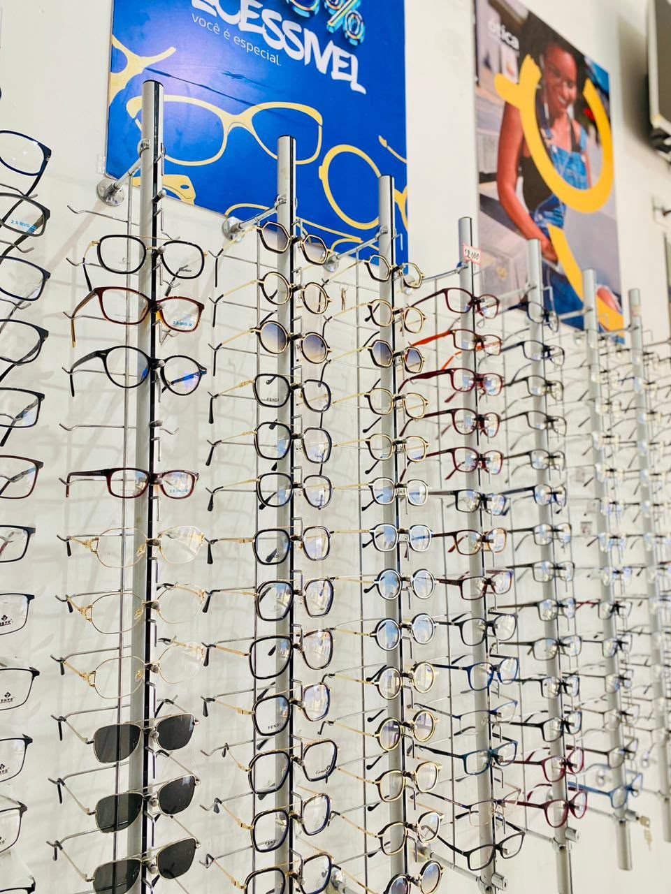 Óptica Infoprest — Malanje — Armações e Lentes